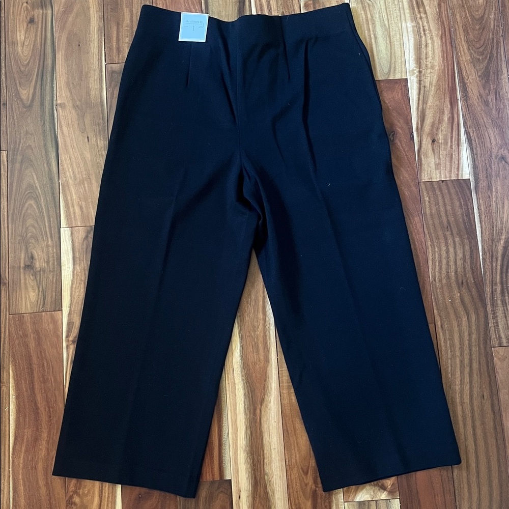 Chico’s black Ponte Wide Leg crop - 22in - size 1 - NWT! - Picture 6 of 9